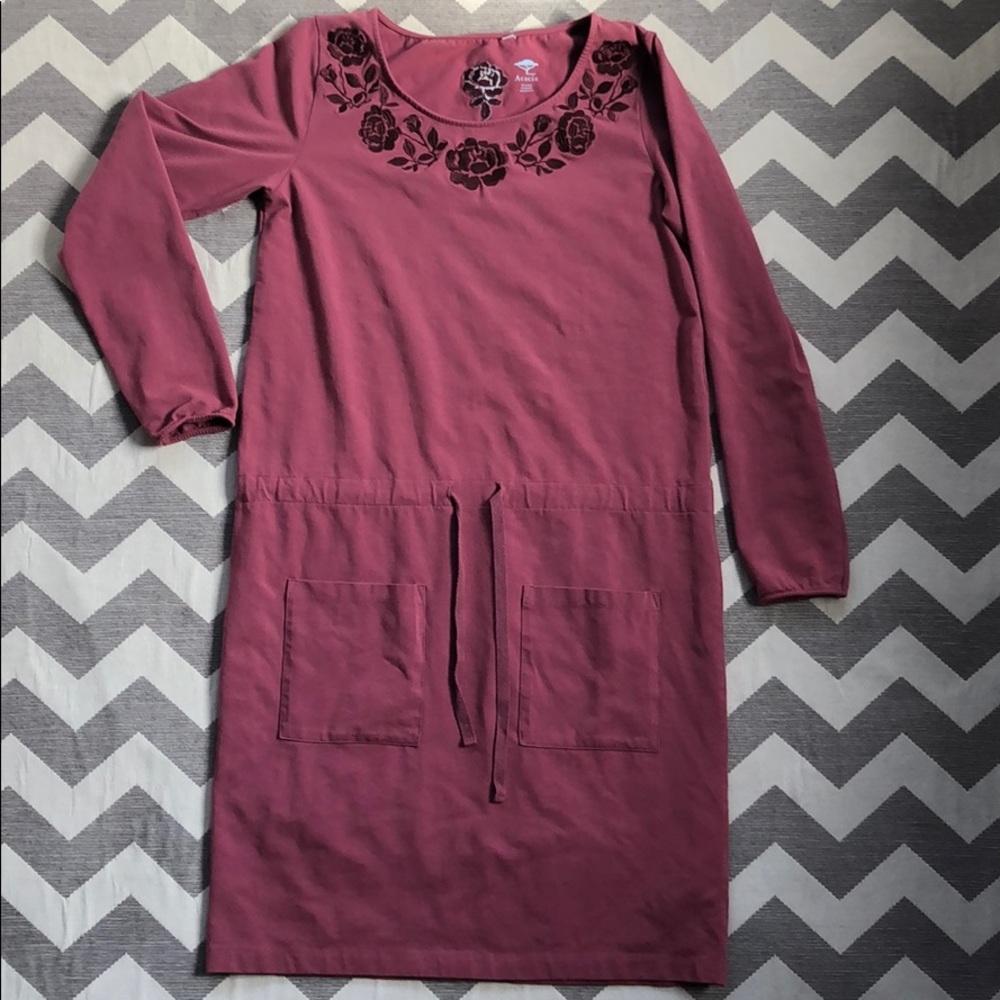 Embroidered roses drawstring pockets dress!